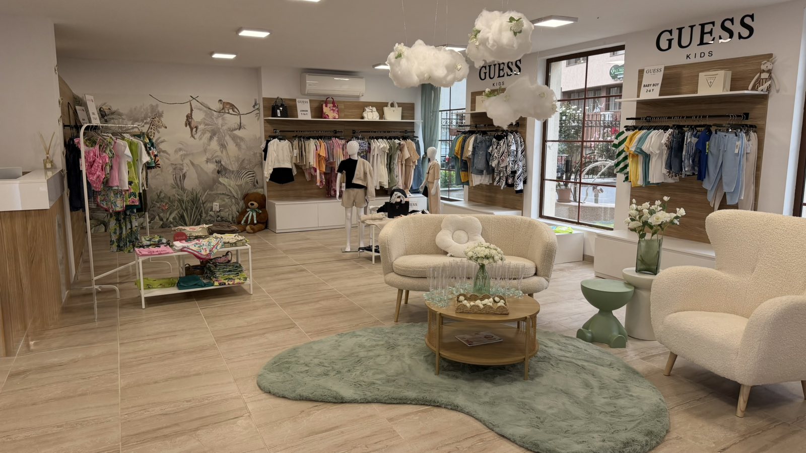 Интериор на Mon Petit KIDS BOUTIQUE — снимка 4