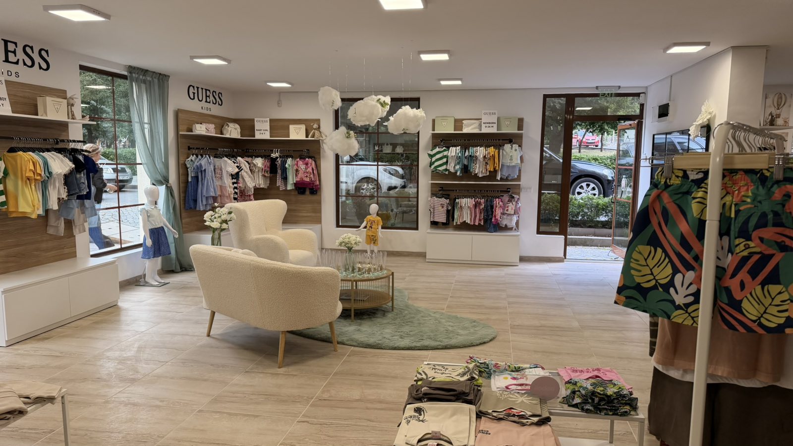 Интериор на Mon Petit KIDS BOUTIQUE — снимка 3